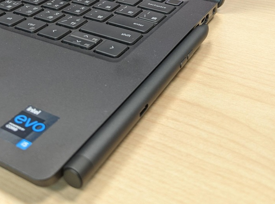 attach-PN7522W-to-Dell-laptop-right-side attach-PN7522W-to-Dell-laptop-right-side