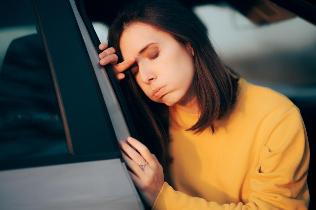 How to Reduce Motion Sickness in Electric Vehicles: Guide for Drivers and Passengers